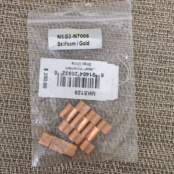 Michael Kors rose gold watch - Picture 7 of 7